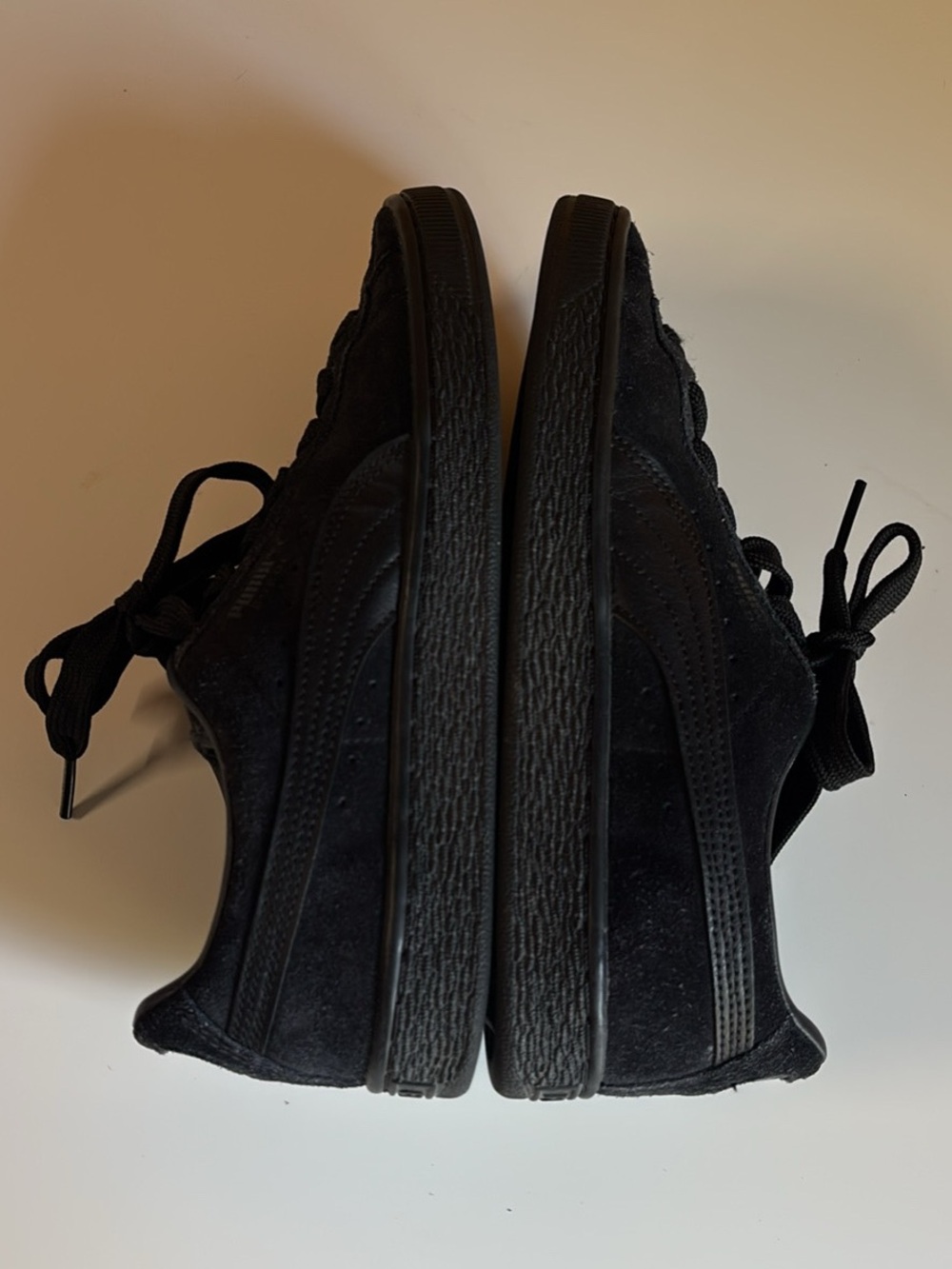PUMA Suede Classic Sneakers in Black - Picture 5 of 8
